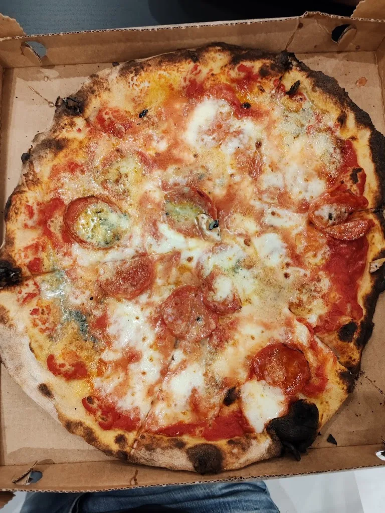 pizzeria THE KING TAKE AWAY_Leporano_slider_image_2