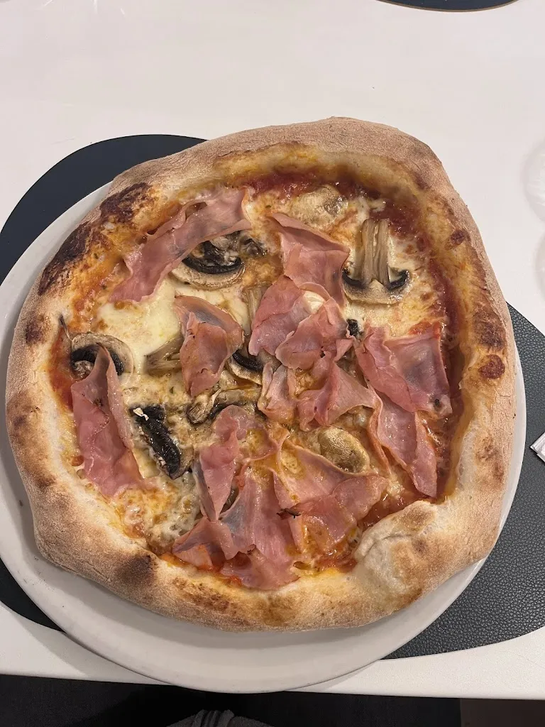 Latinka Yovkova_Abbunnanzia a Noto_Noto_review