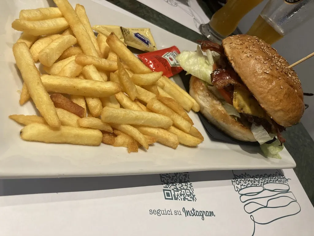 Mishell Mena_Plaza Slow Drink_Palma di Montechiaro_review