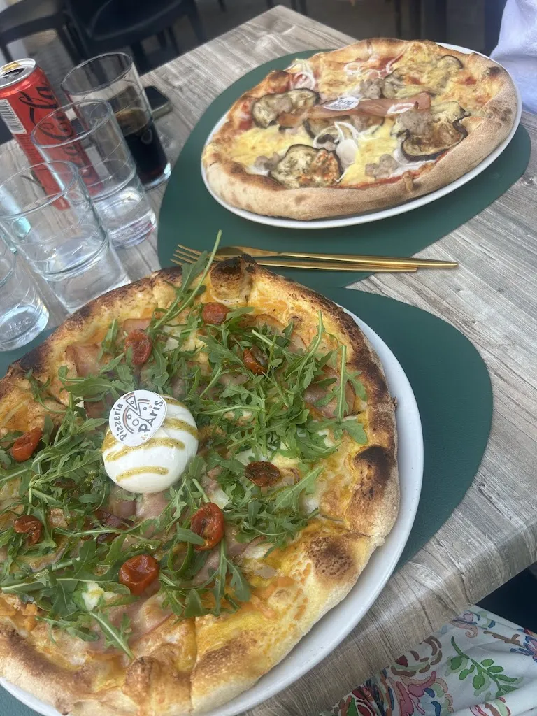 Mareen Stutt_Pizzeria de Paris_Palma di Montechiaro_review