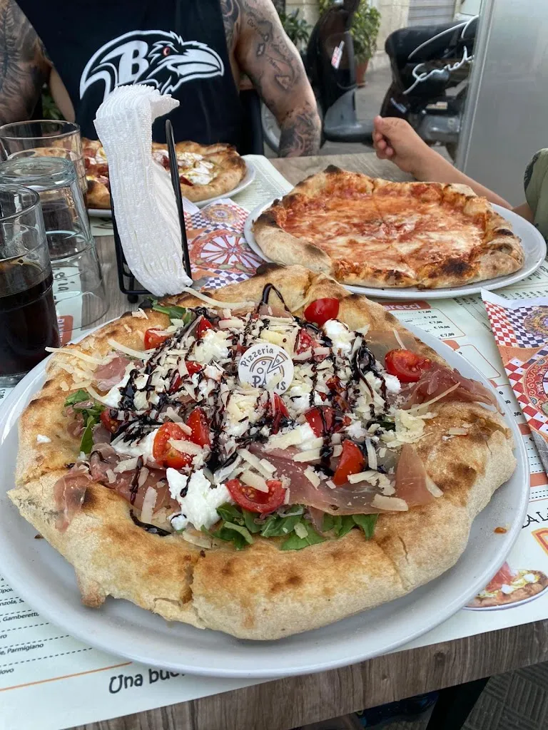 Rico Nachtigall_Pizzeria de Paris_Palma di Montechiaro_review