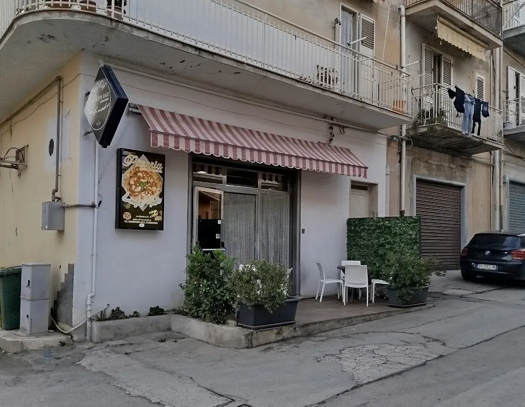Lievito Madre Vitello - pizzeria & panineria restaurant in Palma di Montechiaro
