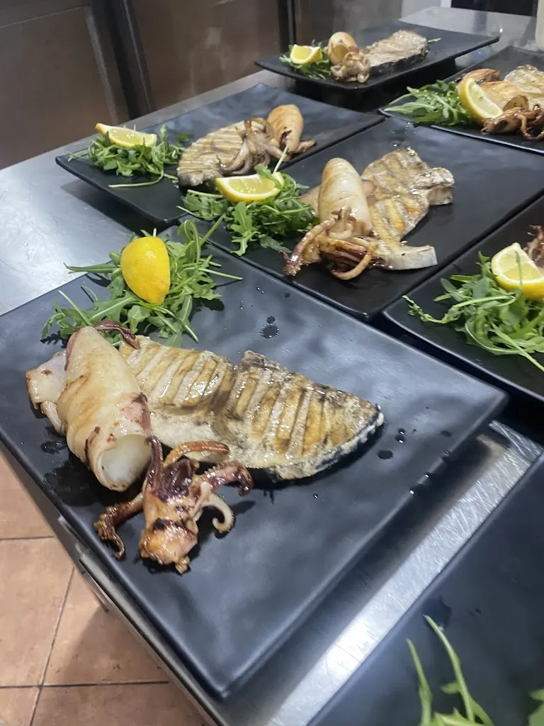 Da Mario Family Pizzeria Trattoria_Partanna_slider_image_2