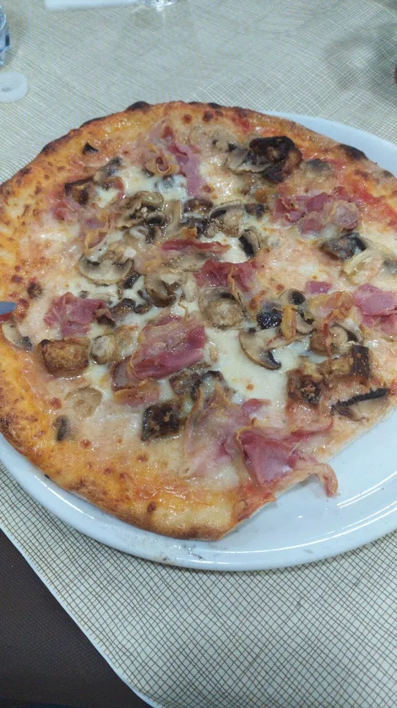 Gianluca Tusa_Pizza Express_Partanna_review