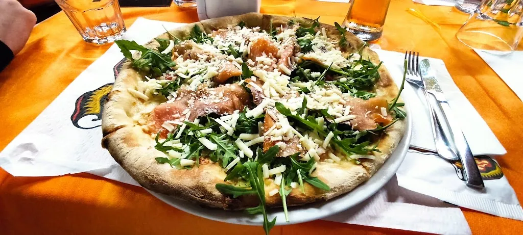 Salvatore Parisi_Sosta & Gusta: Bar, Trattoria e Pizzeria di Laura & Sergio_Pasteria-Lapide_review