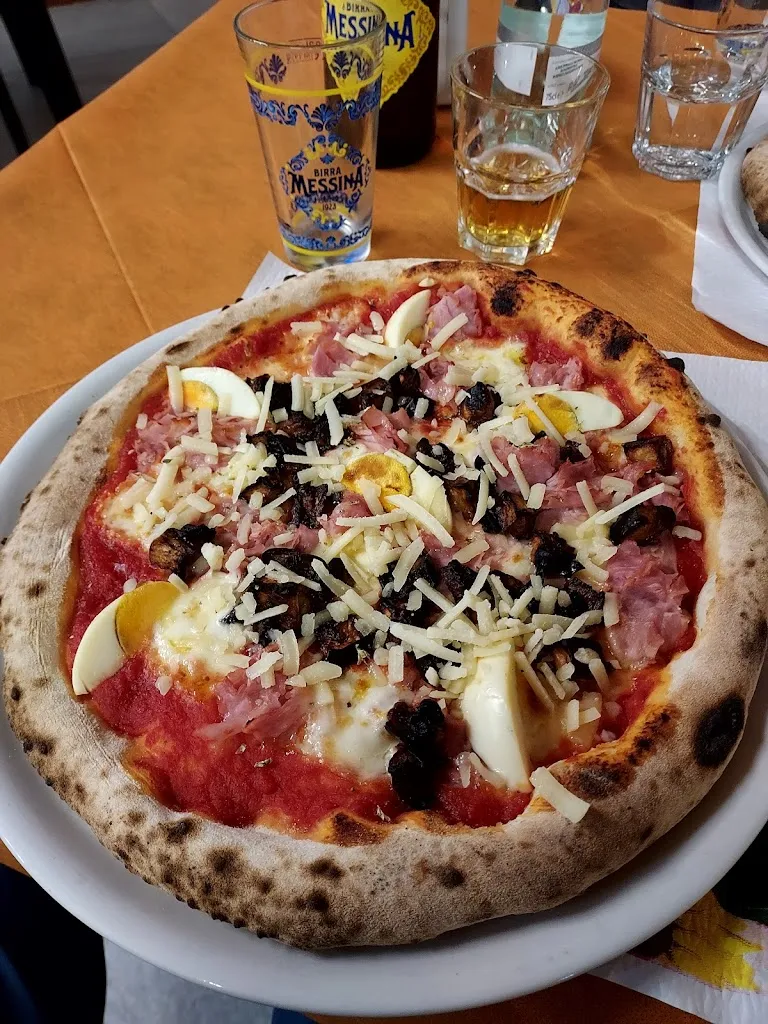 Iuri Grella_Sosta & Gusta: Bar, Trattoria e Pizzeria di Laura & Sergio_Pasteria-Lapide_review