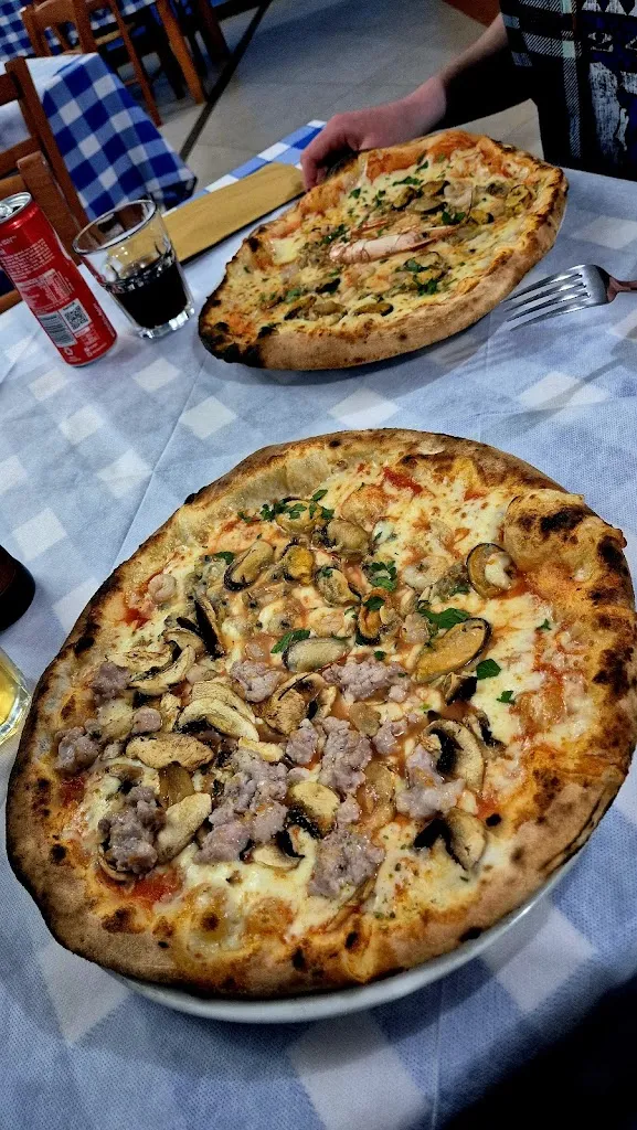 Warren Knapp_Pizzeria Mangia e Bevi_Pachino_review