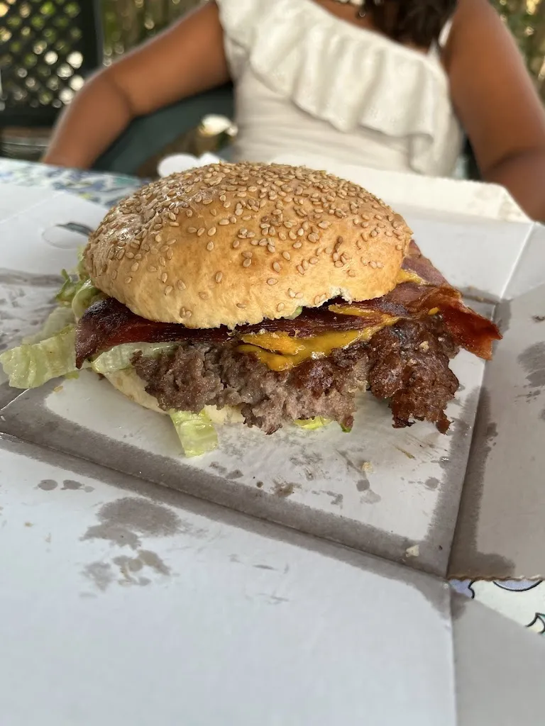 Stefania Vescovi_Agosto burger house_Pachino_review