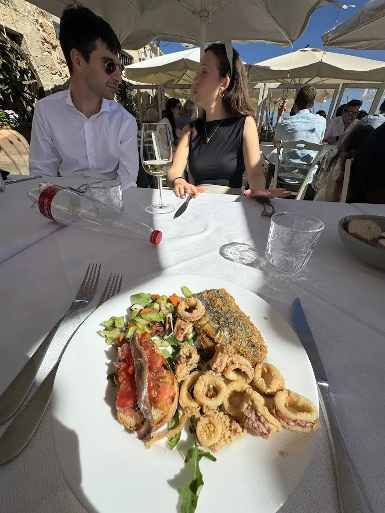 Louise Koopmans_Il borgo_Pachino_recensione