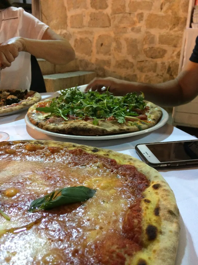 piero savarino_Pizzeria il Capriccio_Pachino_review