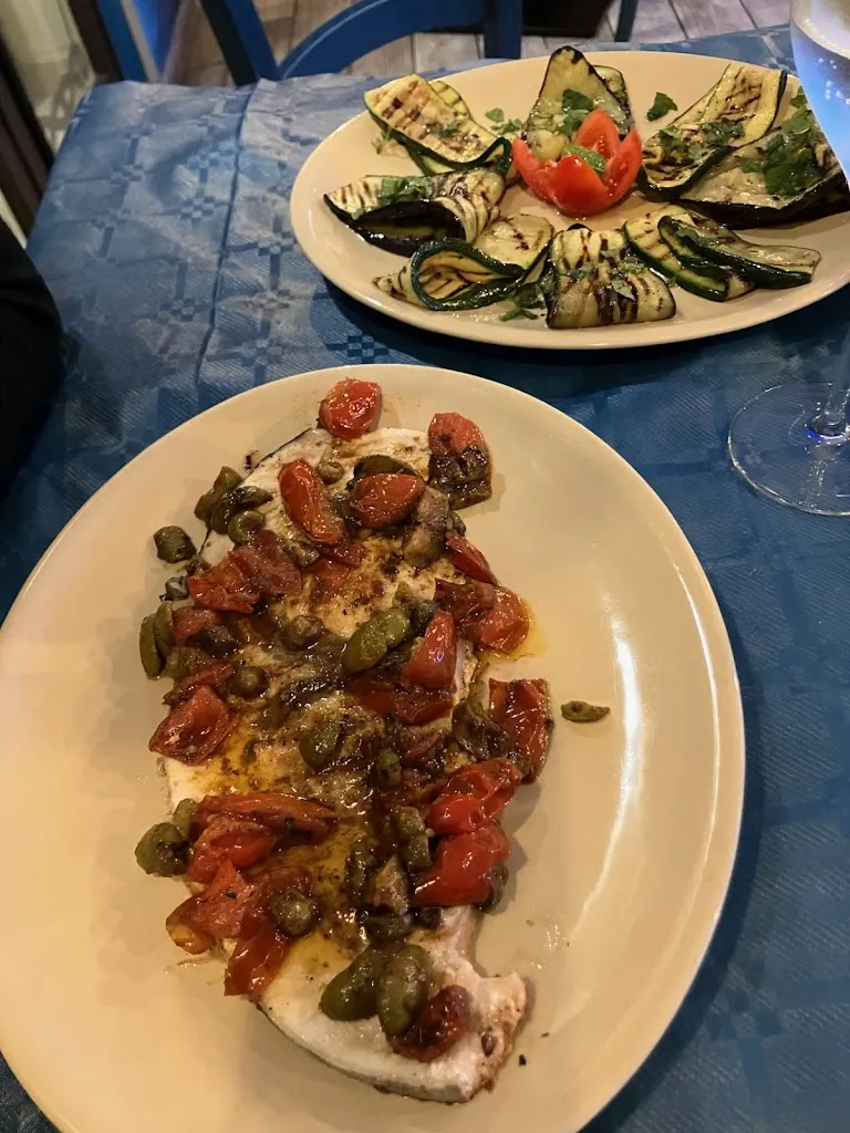 Perihan Utlu_Il Covo dei Pirati Ristopub_Patti_review