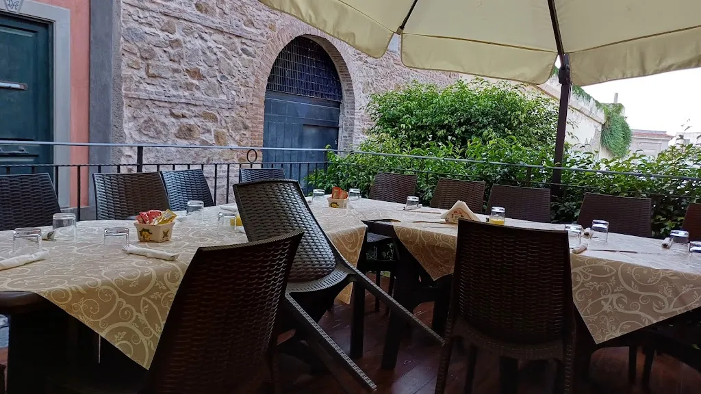 Pizzeria Al Vecchio Carcere restaurant in Patti