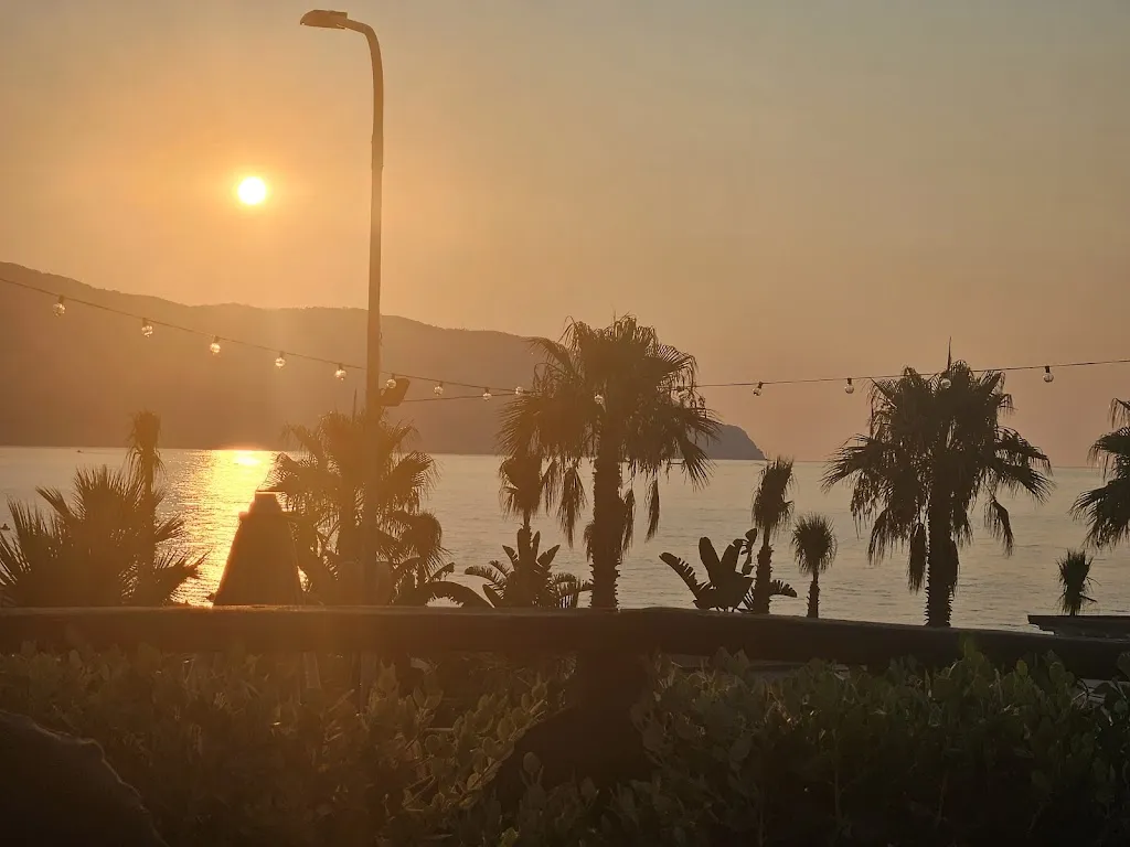 Sandra Ienco_Terrazze di Giove_Patti_review