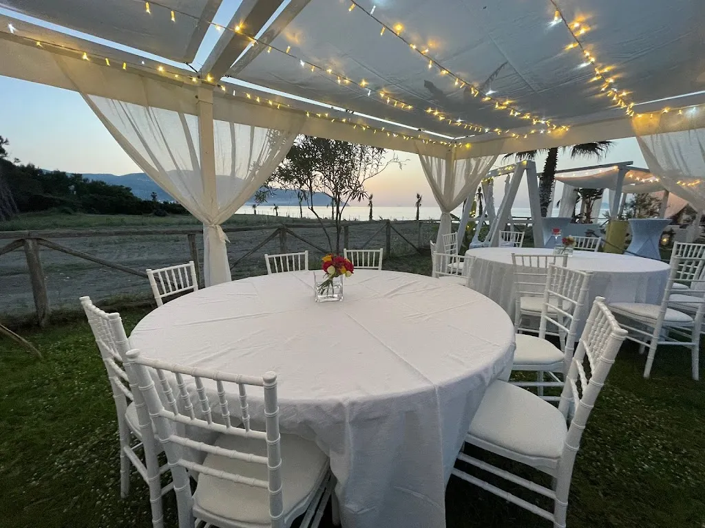 Grotte Beach Sicilia restaurant in Patti