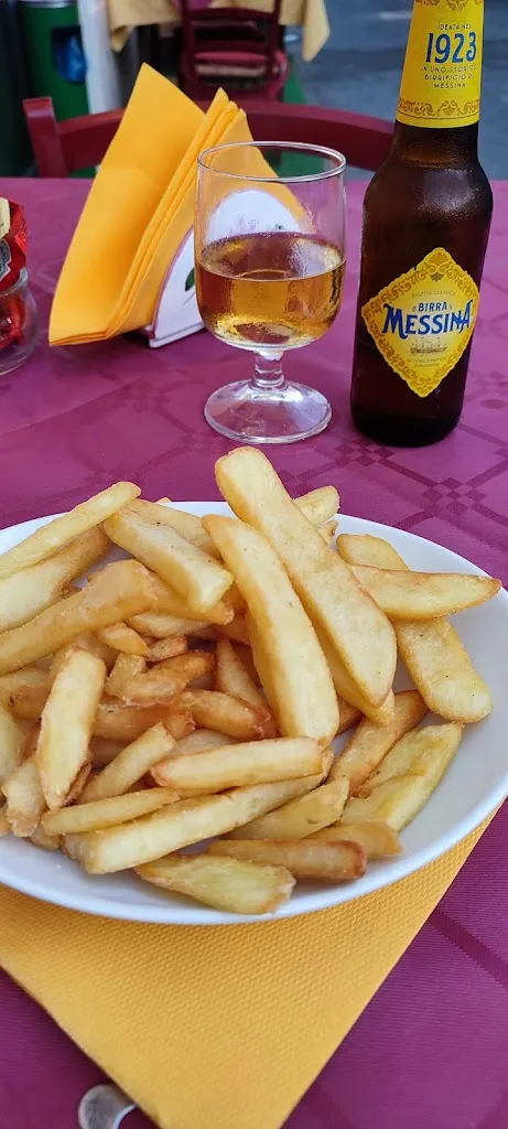 Aridas Pabedinskas_L' Angolo Nascosto Bar Trattoria Pizzeria Pub_Patti_review