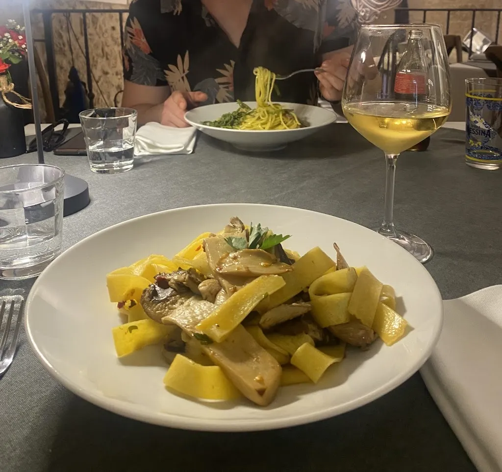 Justina Nar_𝘼' 𝙎𝙪𝙥𝙧𝙖𝙣𝙖 𝓥𝓲𝓷𝓸𝓼𝓽𝓮𝓻𝓲𝓪 | 𝓟𝓲𝔃𝔃𝓮𝓻𝓲𝓪_Petralia Soprana_review