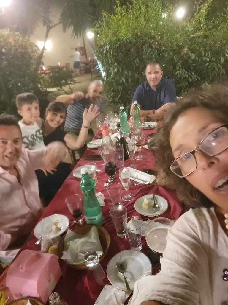 Val Enty_La Bussola_Pedara_review