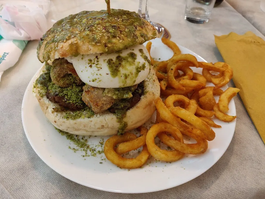 Luca Insanguine_Caffettiamo Pedara BY CICCIO PASTICCIO_Pedara_review