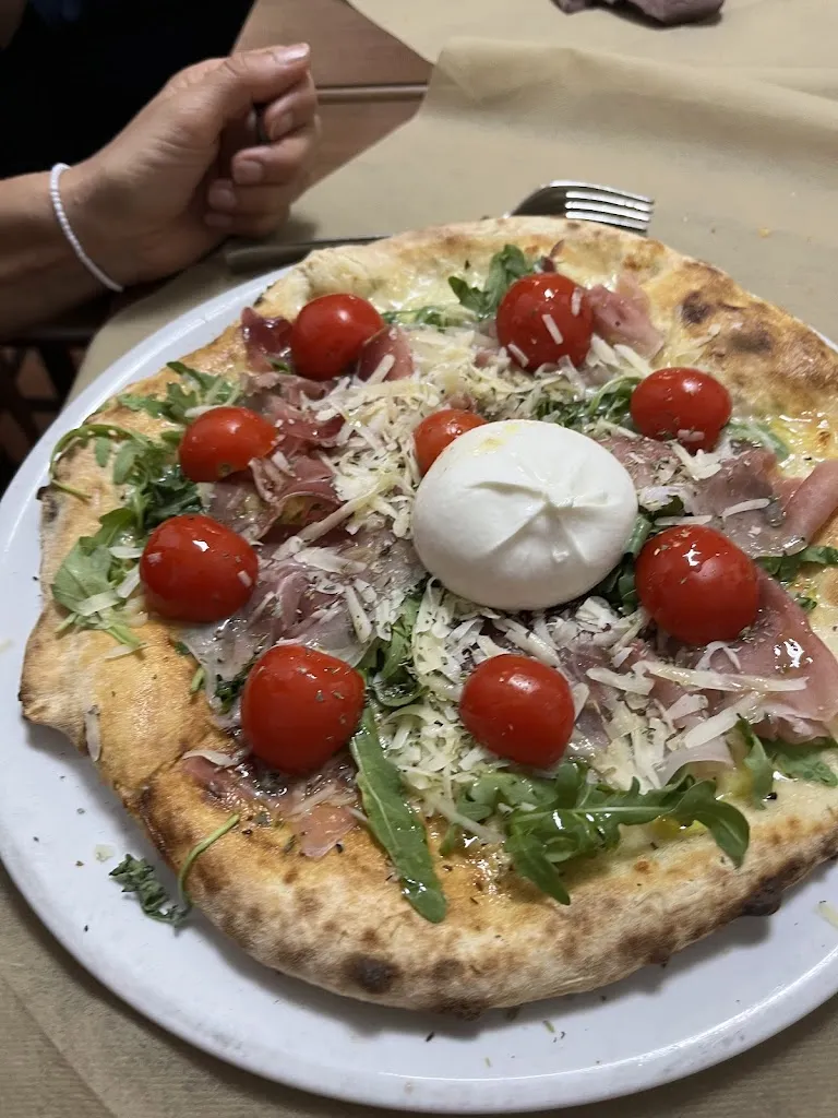 Giuseppe Squillaci_Le Coccinelle_Pedara_review