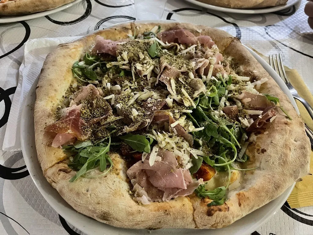 FEFE' 2.0#lamaladelchico_Pedara_slider_image_2