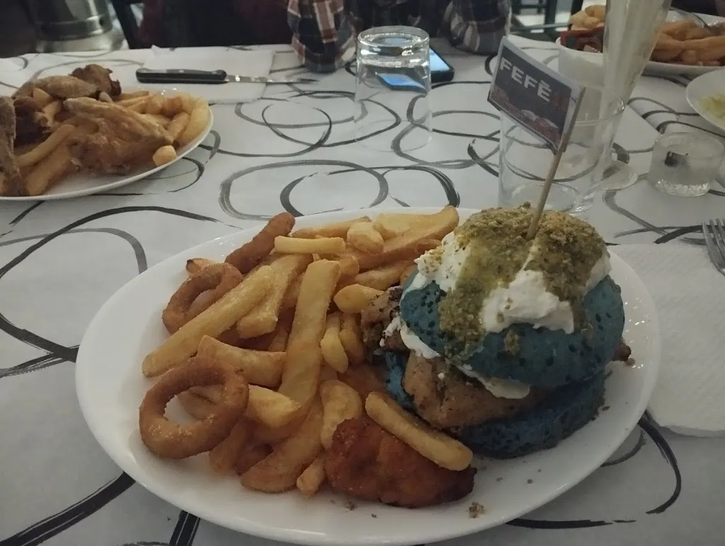 FEFE' 2.0#lamaladelchico_Pedara_slider_image_3