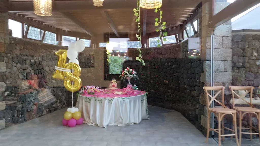 Trattoria Runcune_Pantelleria_slider_image_2