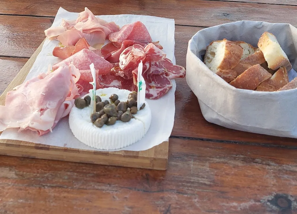 Nicola Spinelli_Cicci's Bistrot_Pantelleria_review