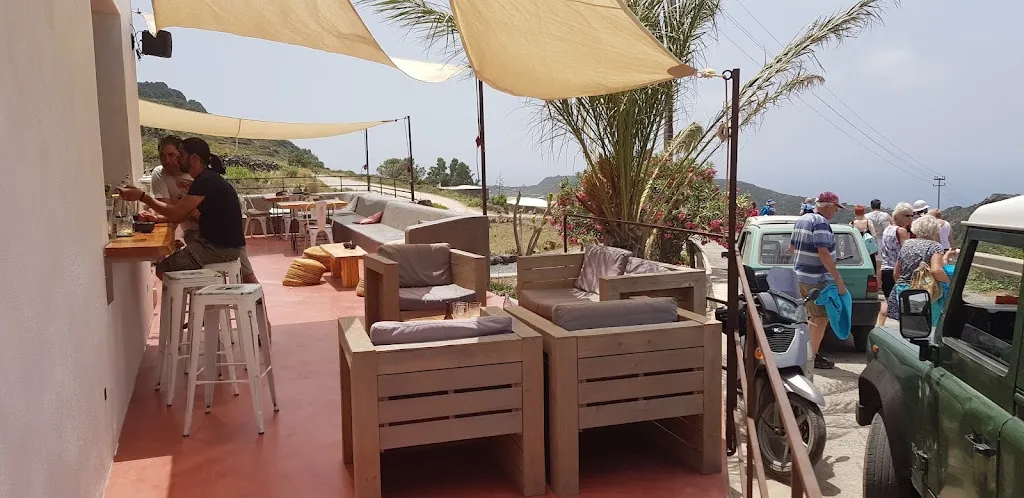 paul wilson_Rifugio Firiçiakki_Pantelleria_review