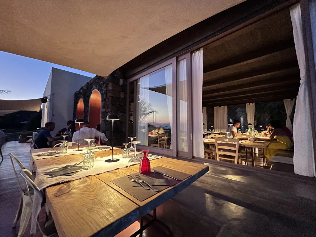 Rifugio Firiçiakki restaurant in Pantelleria