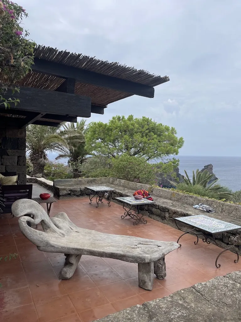 Danai Ioannidou_Paolo e Danilo_Pantelleria_review