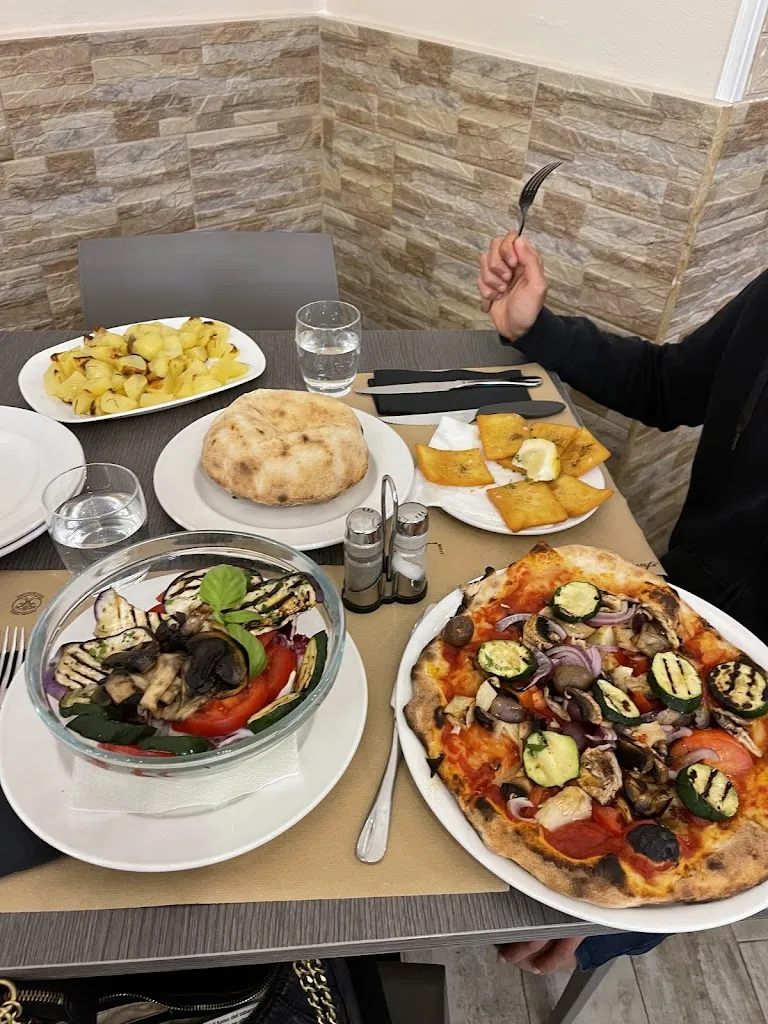 Chiara Daverio_Cinà Pizzeria & Tavola calda_Pantelleria_review