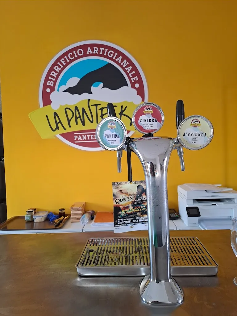 Maria Elena Cardillo_La Panteska BrewPub_Pantelleria_review