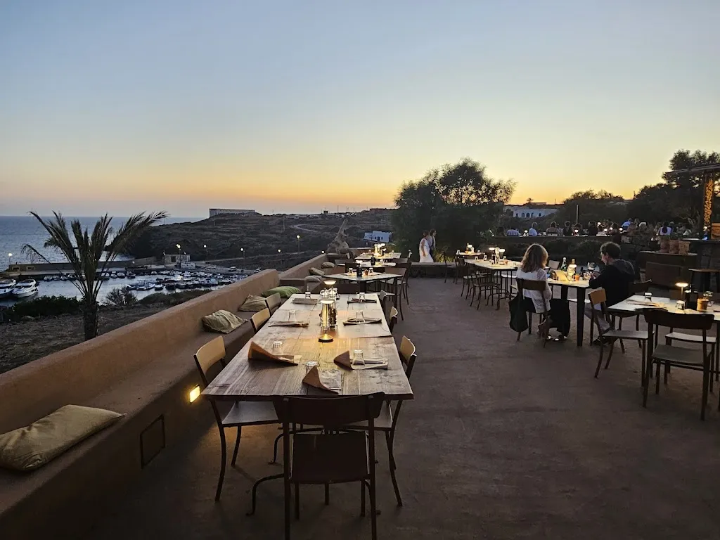 La Braceria - Papille e Lapilli Grill e Cocktail Bar a Pantelleria restaurant in Pantelleria