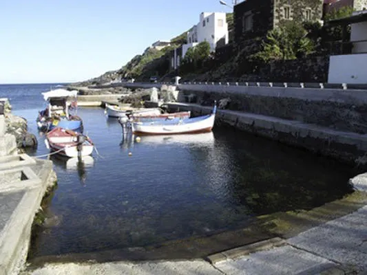 Agriturismo Zinedi restaurant in Pantelleria