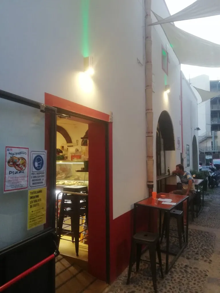Maestrello Pizza Pantelleria_Pantelleria_slider_image_1