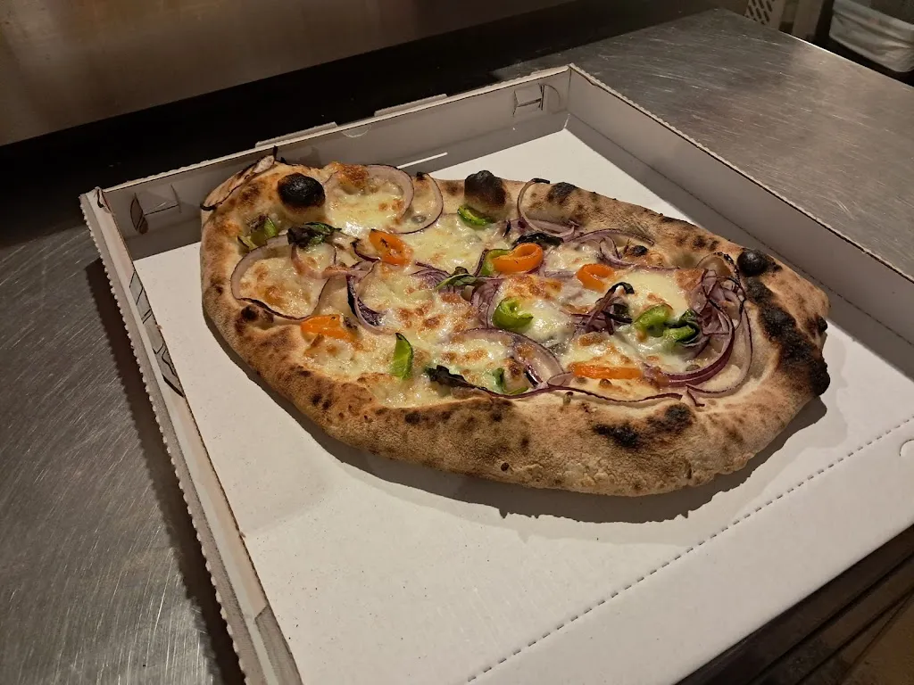 Maestrello Pizza Pantelleria_Pantelleria_slider_image_2