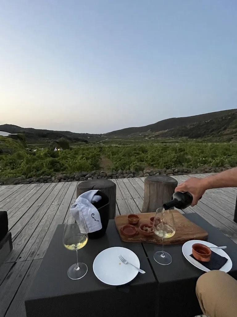 Raphael Graf_Coste Ghirlanda - Officina_Pantelleria_review
