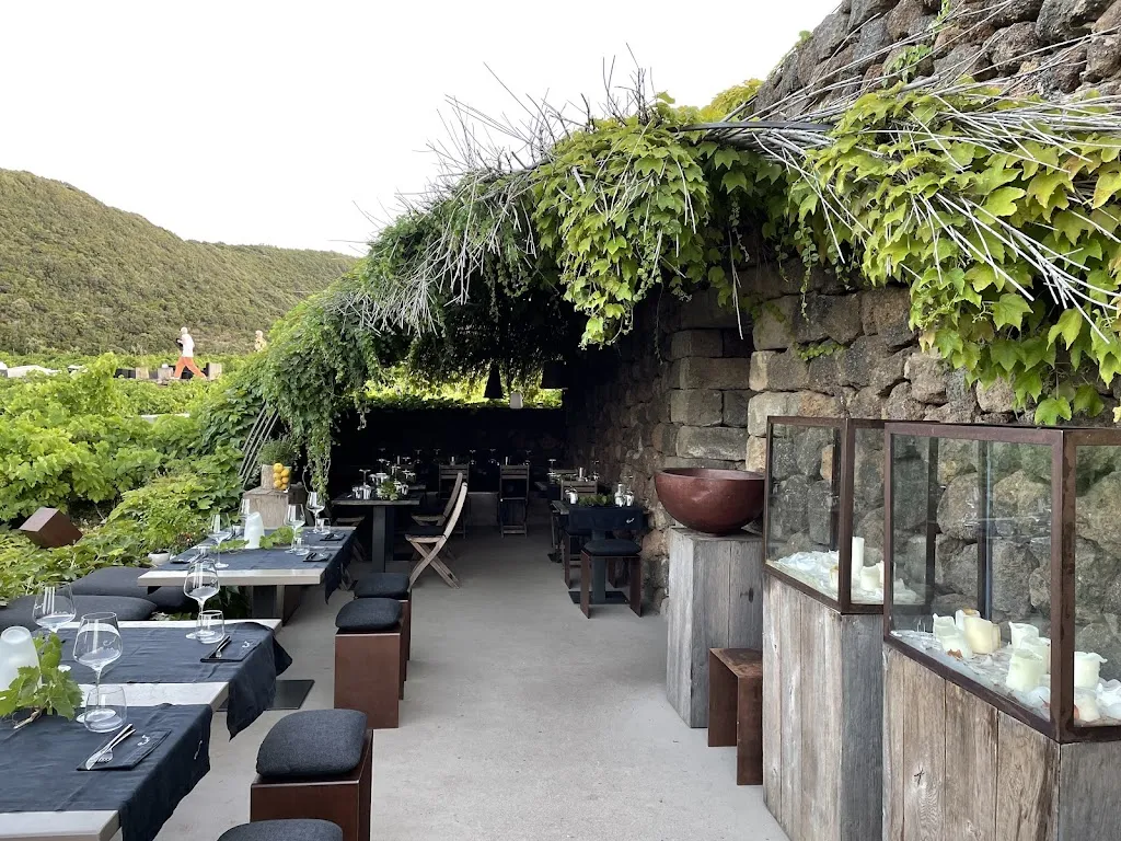 Coste Ghirlanda - Officina_Pantelleria_slider_image_3