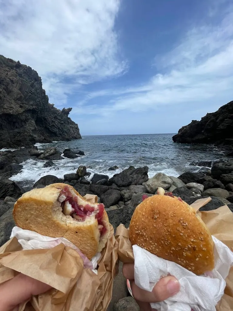 Sara27_L'Apina nice street food_Pantelleria_review
