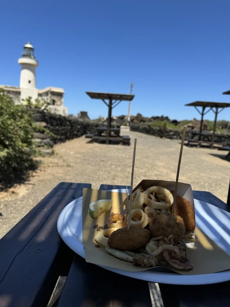 Francesca Petruso_L'Apina nice street food_Pantelleria_review