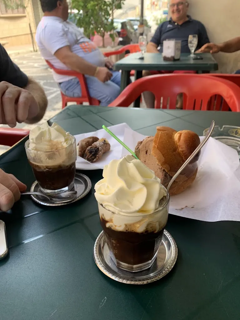 Kenny tan_Bar Pasticceria Tabaccheria di Torcivia Salvatore_Pettineo_Bewertung