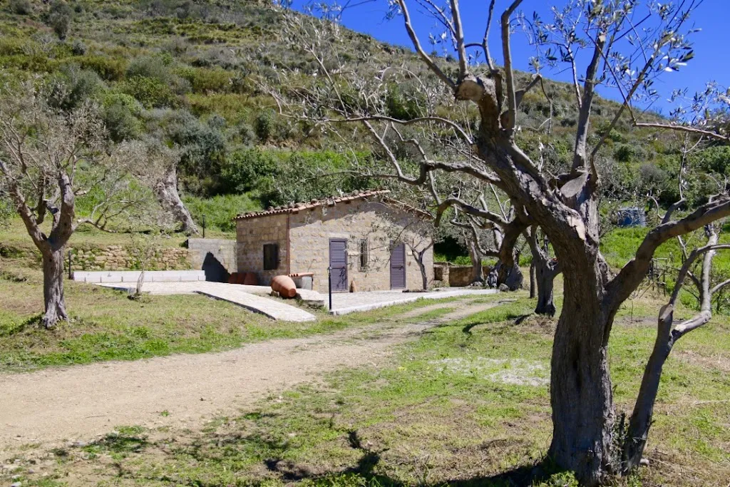 il giglio restaurant in Pettineo