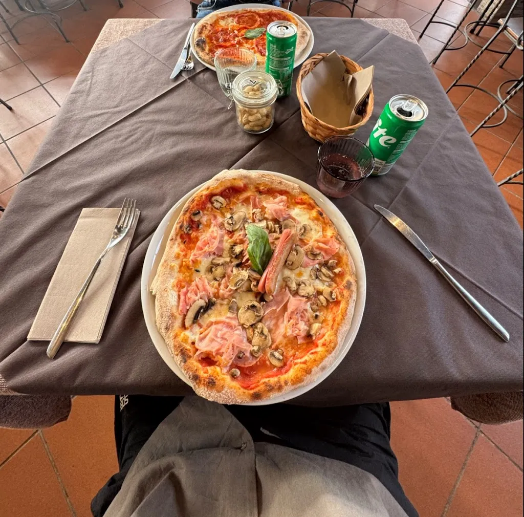 Nikolaj Terp Mønster_Pizzeria Il rustico_Piano dei Geli_review