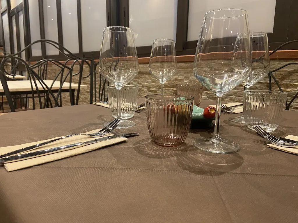 Pizzeria Il rustico_Piano dei Geli_slider_image_1