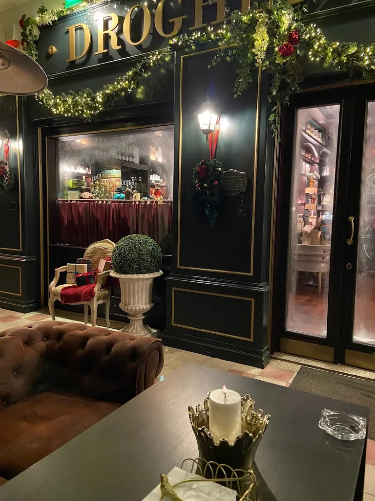 DROGHERIA BARBERA restaurant in Paternò