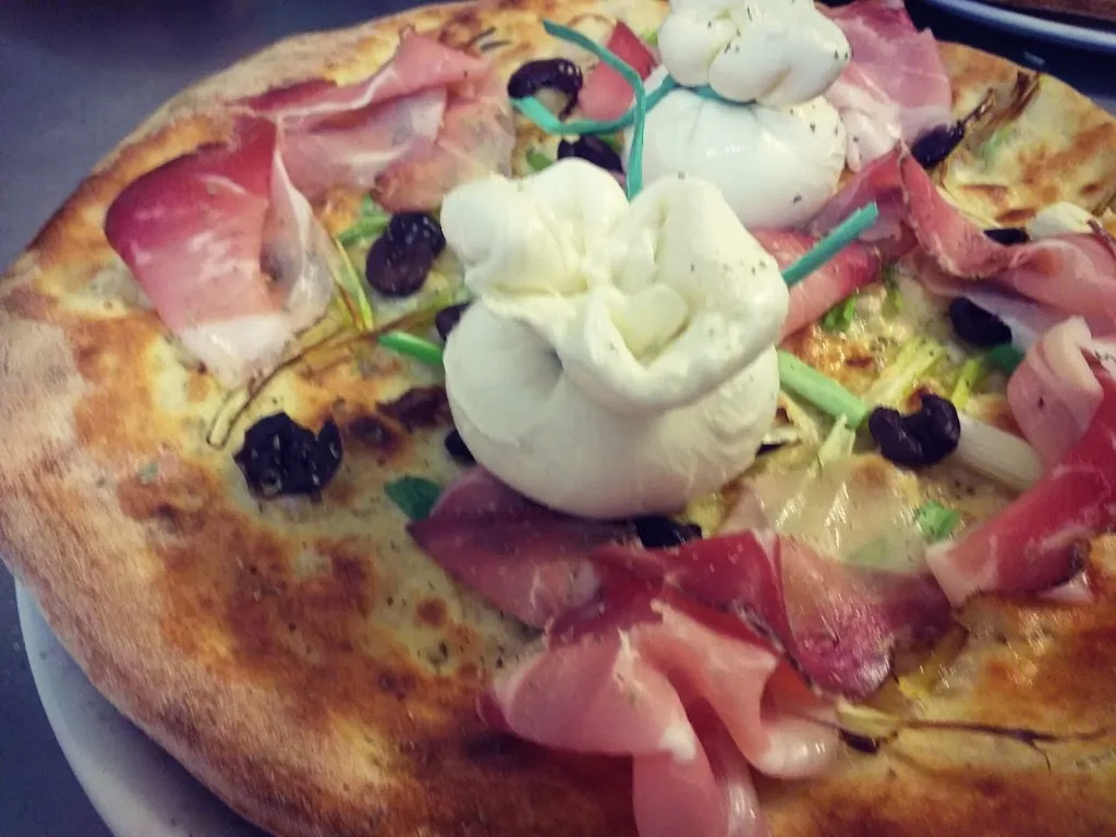 Menu_Pizzeria La Cavea_Paternò_image_4