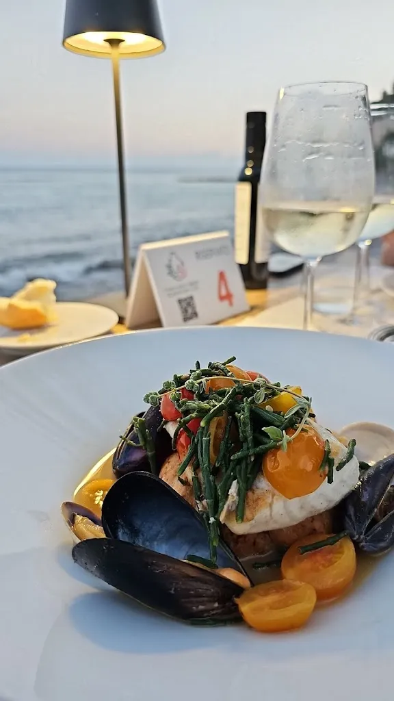 Village Films_Porto del Fico_Pioppo_review