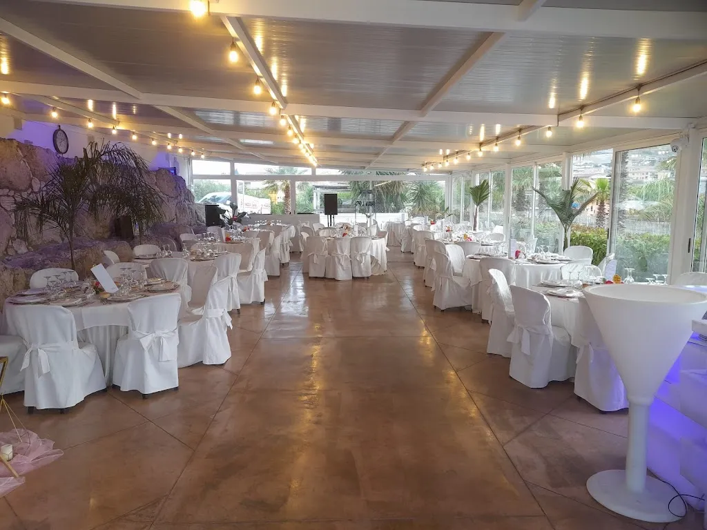 White Stone restaurant in Pietraperzia