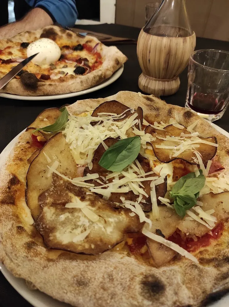 Monika Bak_Pietra In Grani Pizzeria_Pietraperzia_review
