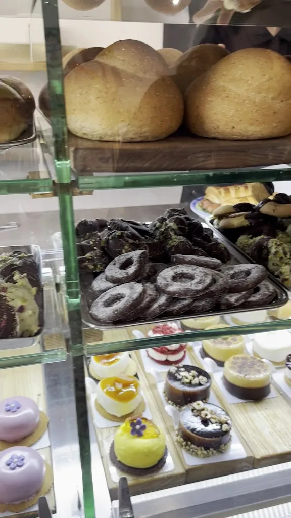 Iára Esmeraldino_Caffè Calì_Piedimonte Etneo_review